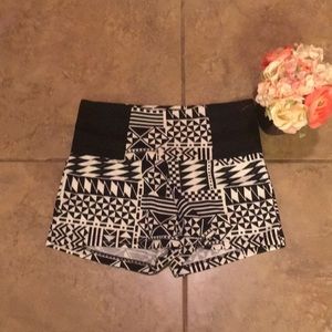 Charlotte Russe highwaisted black& white shorts